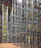 Heavy duty pallet racking system